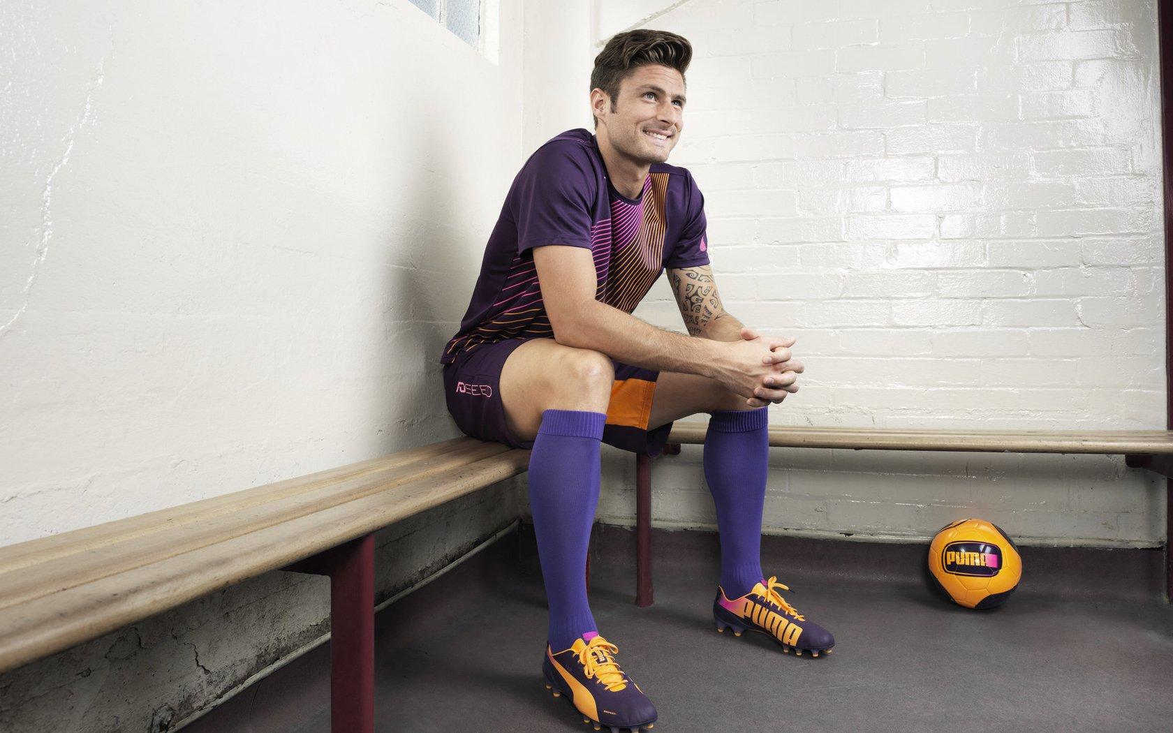 体育迷的终极挑战，仅用15元打造你的梦幻阵容，ClutchPoints引爆社交媒体热议