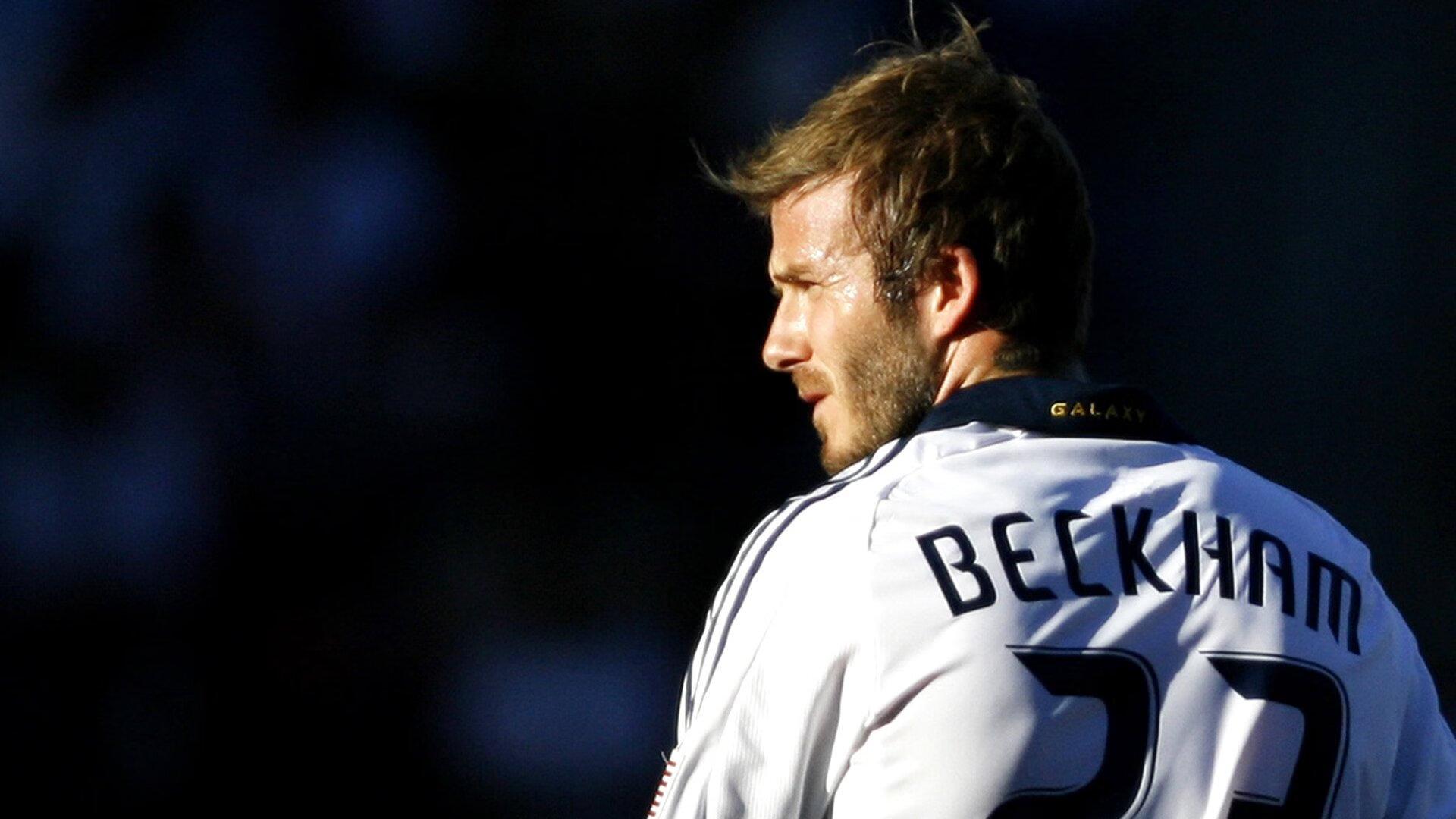 英格兰锋线传奇，鲁尼在历代神锋中的不朽地位